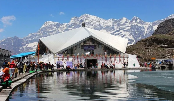 Gurudwara Hemkund Sahib