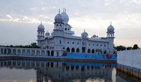 Gurudwara Majnu Ka Tilla