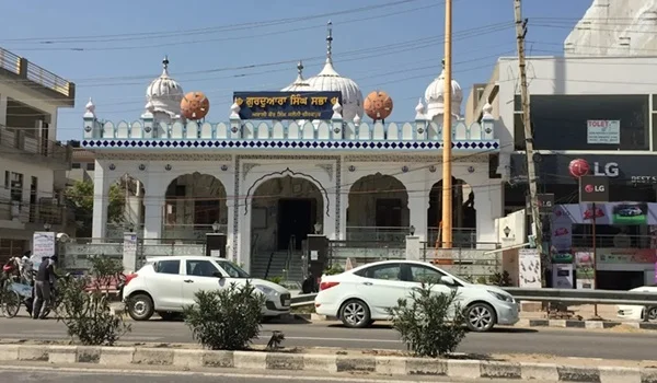 Gurudwara Singh Sabha Zirakpur